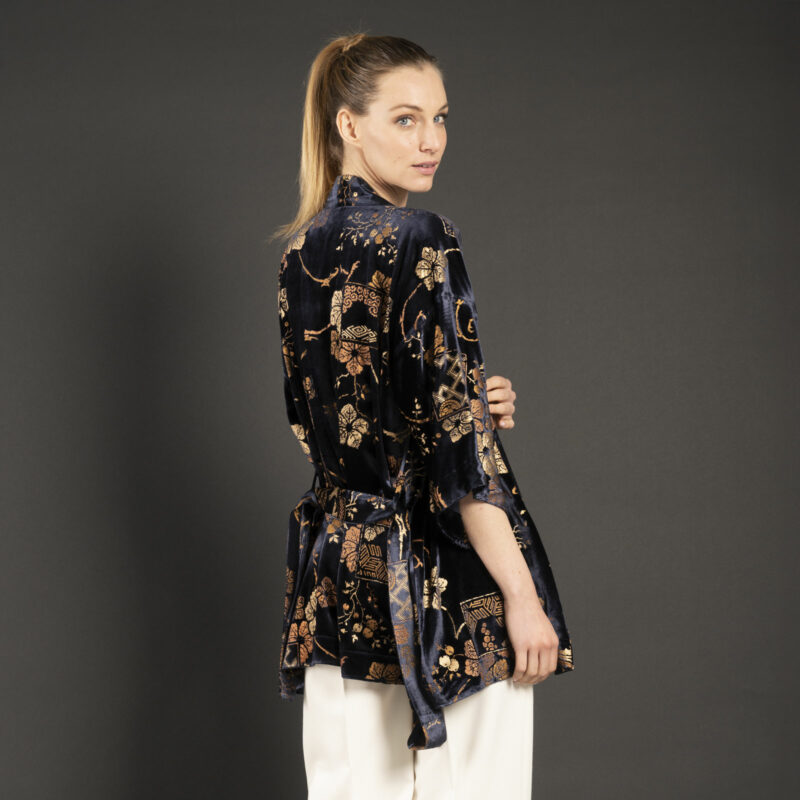 Iris | 印花天鹅绒和服短外套 | Riassunto 深蓝色 - 图片 4